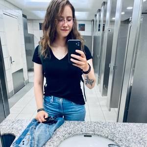 Meet your Posher, Michaela